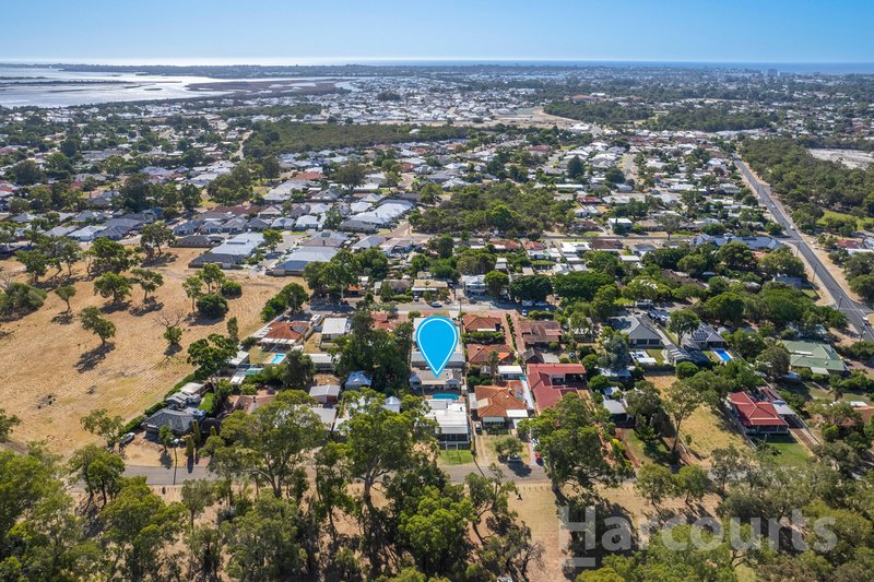 Photo - 13 Norton Avenue, Coodanup WA 6210 - Image 23