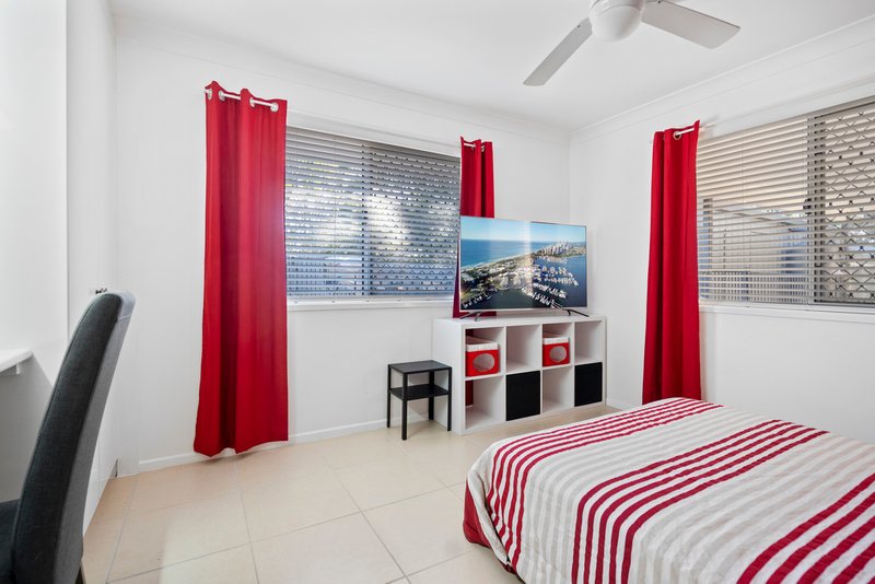 Photo - 13 Nottinghill Street, Birkdale QLD 4159 - Image 12