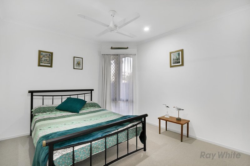 Photo - 13 Oakvale Street, Underwood QLD 4119 - Image 12