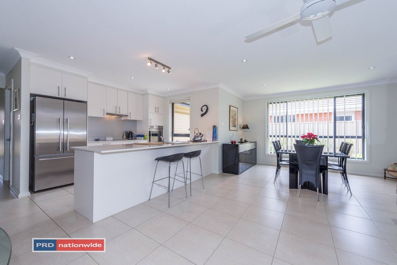 Photo - 13 Oasis Close, Soldiers Point NSW 2317 - Image 11