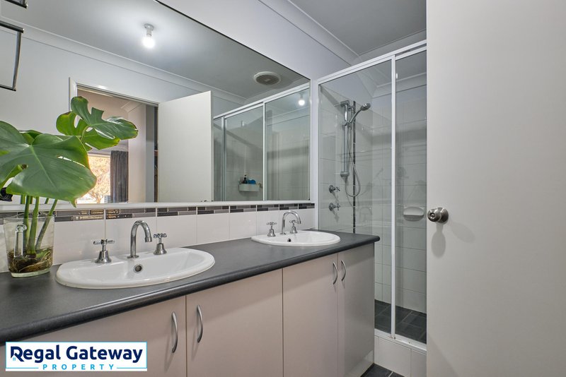 Photo - 13 Observatory Avenue, Aubin Grove WA 6164 - Image 6