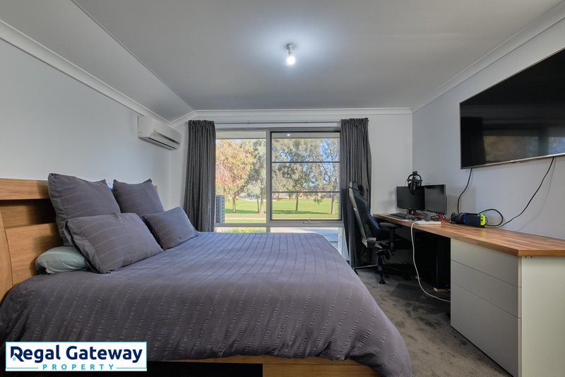 Photo - 13 Observatory Avenue, Aubin Grove WA 6164 - Image 7