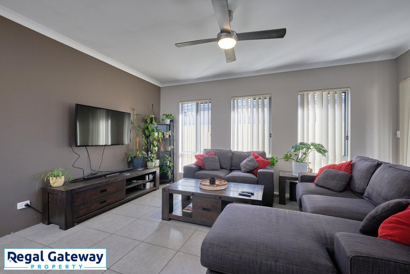 Photo - 13 Observatory Avenue, Aubin Grove WA 6164 - Image 19