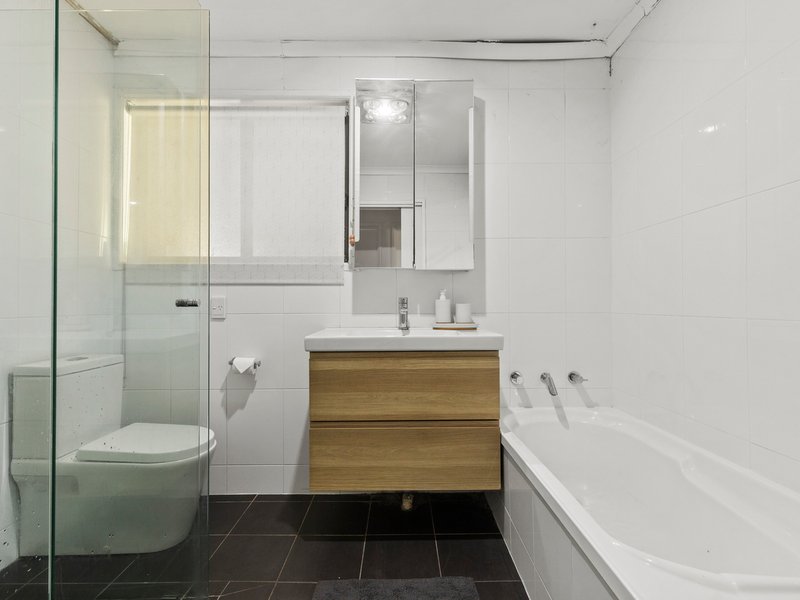 Photo - 13 Ormiston Road, Morphett Vale SA 5162 - Image 12