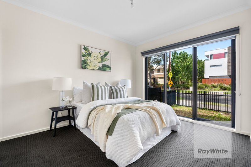 Photo - 13 Ormond Boulevard, Bundoora VIC 3083 - Image 6