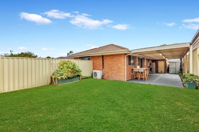 Photo - 1/3 Osborn Grove, Pakenham VIC 3810 - Image 9