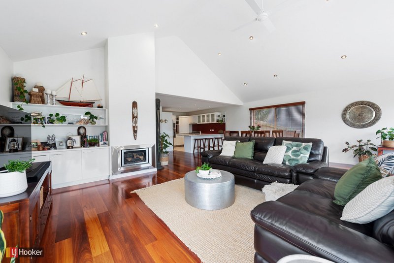 Photo - 13 Outlook Avenue, Lakes Entrance VIC 3909 - Image 10