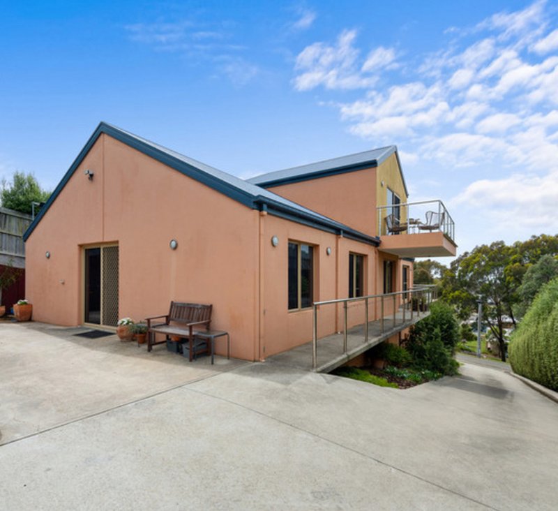 Photo - 13 Outlook Avenue, Lakes Entrance VIC 3909 - Image 24