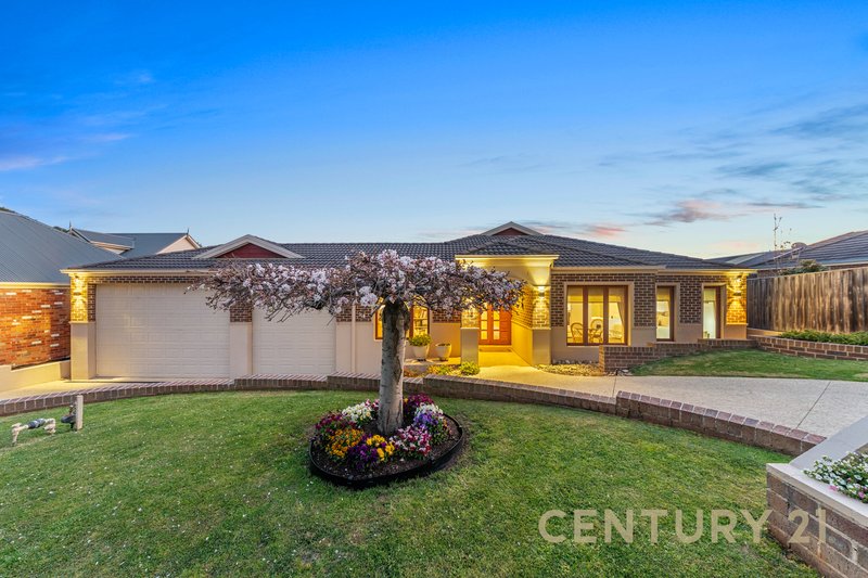 13 Overland Rise, Pakenham VIC 3810