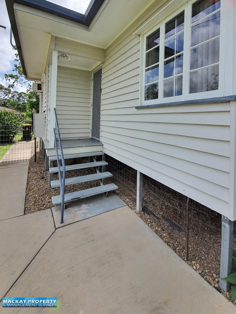 Photo - 13 Oxford Street, Nebo QLD 4742 - Image 2