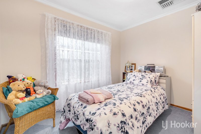 Photo - 13 Oxford Terrace, Blakeview SA 5114 - Image 16