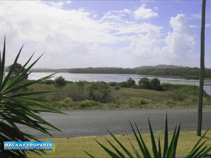 Photo - 13 Pacific Drive, Hay Point QLD 4740 - Image 2