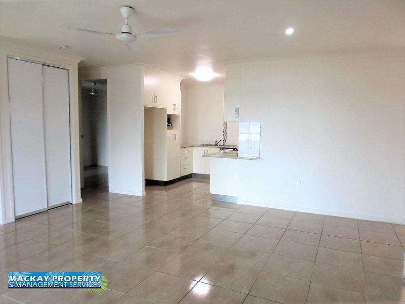 Photo - 13 Pacific Drive, Hay Point QLD 4740 - Image 4
