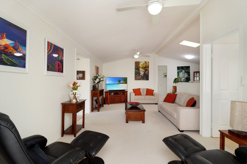 Photo - 13 Palm Avenue, 14 Ibis Boulevard, Eli Waters QLD 4655 - Image 4