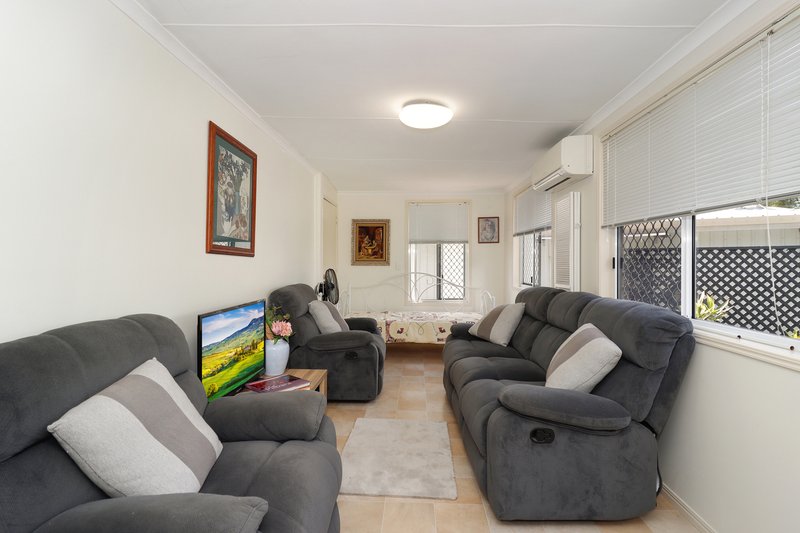 Photo - 13 Palm Avenue, 14 Ibis Boulevard, Eli Waters QLD 4655 - Image 11