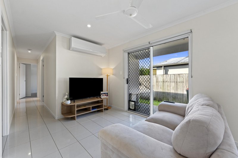 Photo - 13 Palmerston Crescent, Beerwah QLD 4519 - Image 5