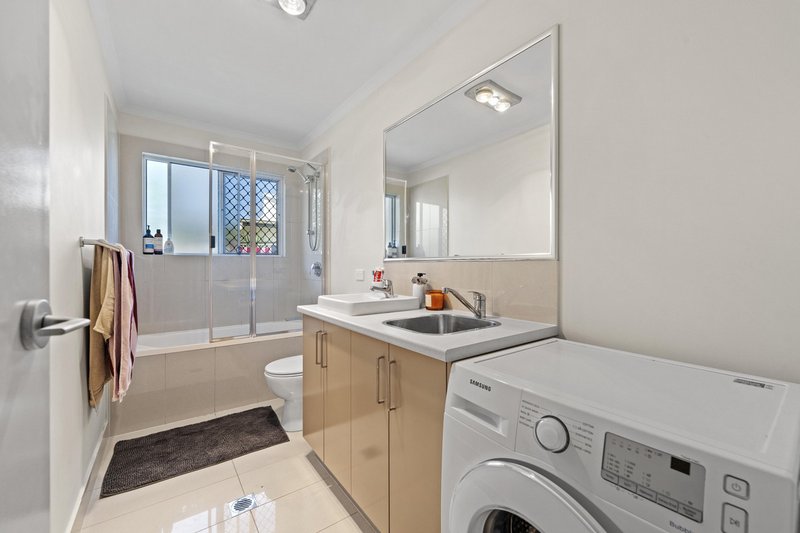 Photo - 13 Palmerston Crescent, Beerwah QLD 4519 - Image 7