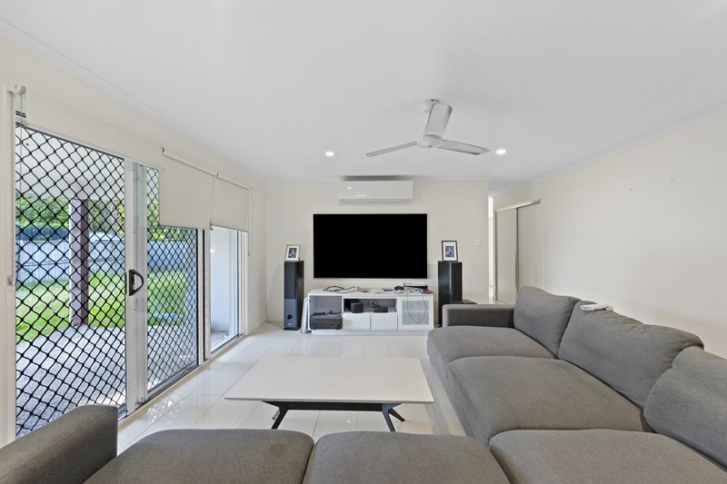 Photo - 13 Palmerston Crescent, Beerwah QLD 4519 - Image 13