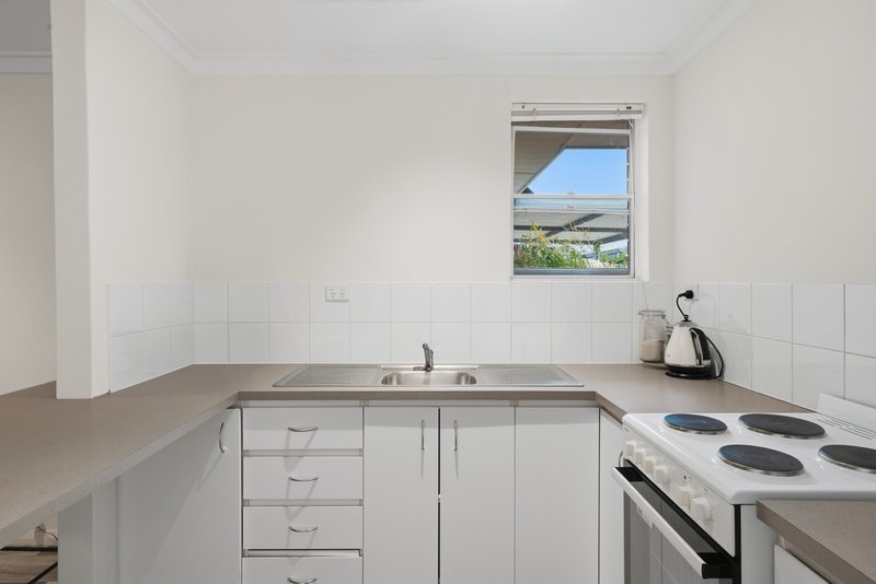 Photo - 13 Parkview Parade, Redcliffe WA 6104 - Image 5