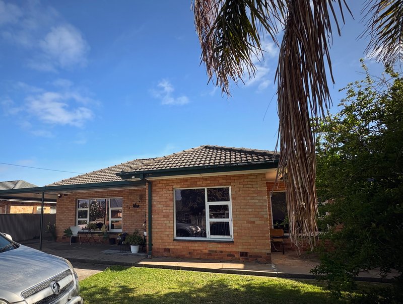 13 Parkwood Grove, Mitchell Park SA 5043