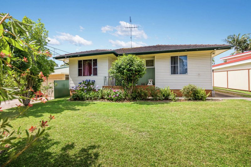 Photo - 13 Patterson Road, Lalor Park NSW 2147 - Image 3