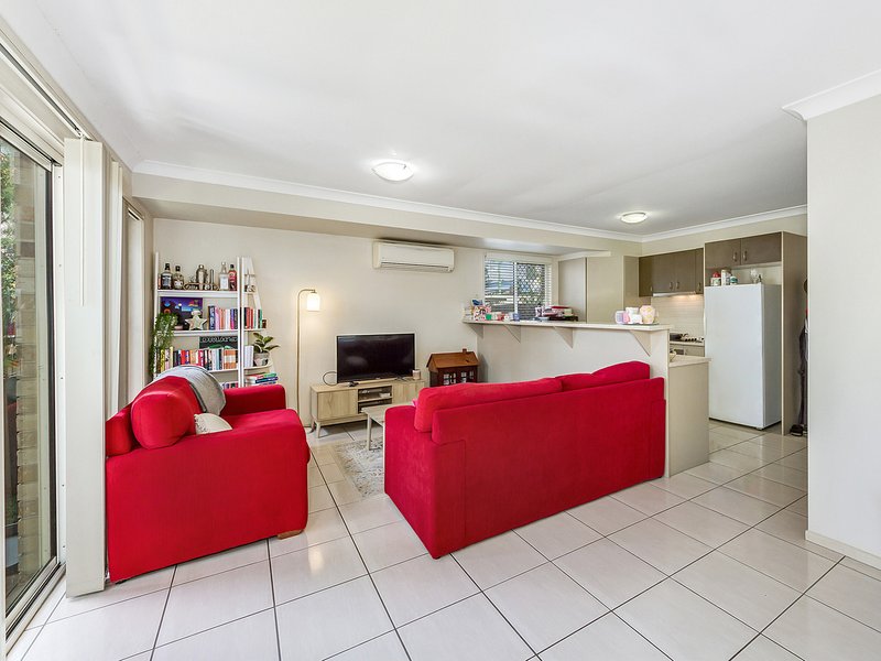 Photo - 1/3 Patterson Street, Petrie QLD 4502 - Image 5