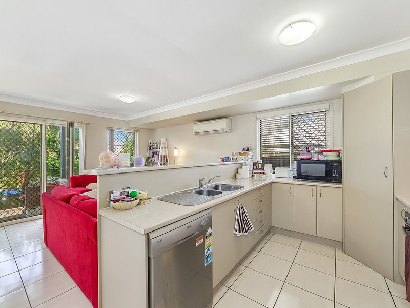 Photo - 1/3 Patterson Street, Petrie QLD 4502 - Image 6