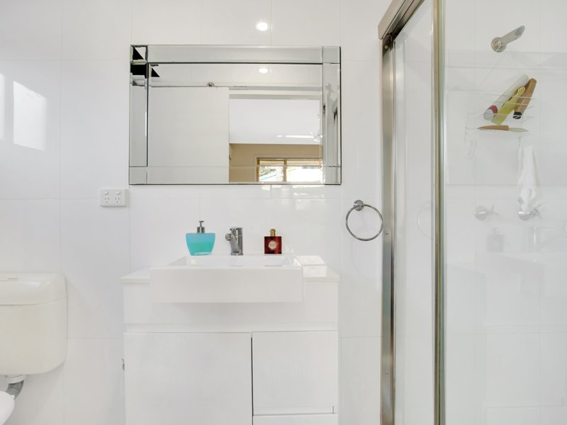 Photo - 13 Paul Court, Carrara QLD 4211 - Image 10