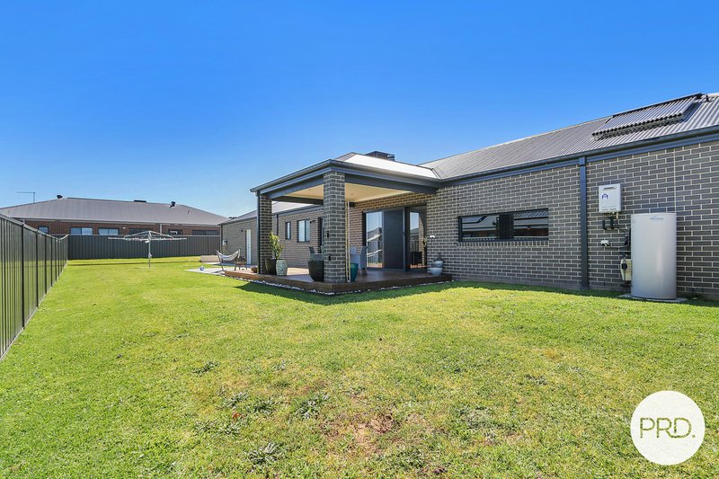 Photo - 13 Pearce Street, Tangambalanga VIC 3691 - Image 15