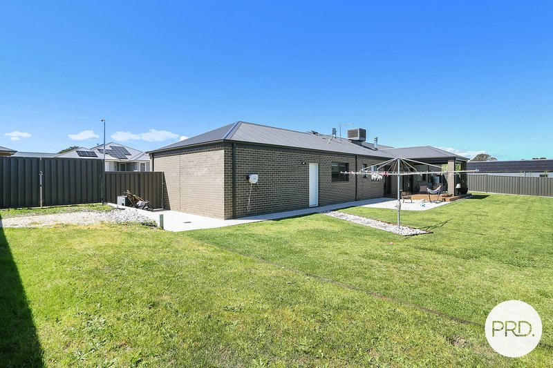 Photo - 13 Pearce Street, Tangambalanga VIC 3691 - Image 16