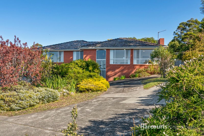 Photo - 13 Pearl Place, Blackmans Bay TAS 7052 - Image 2