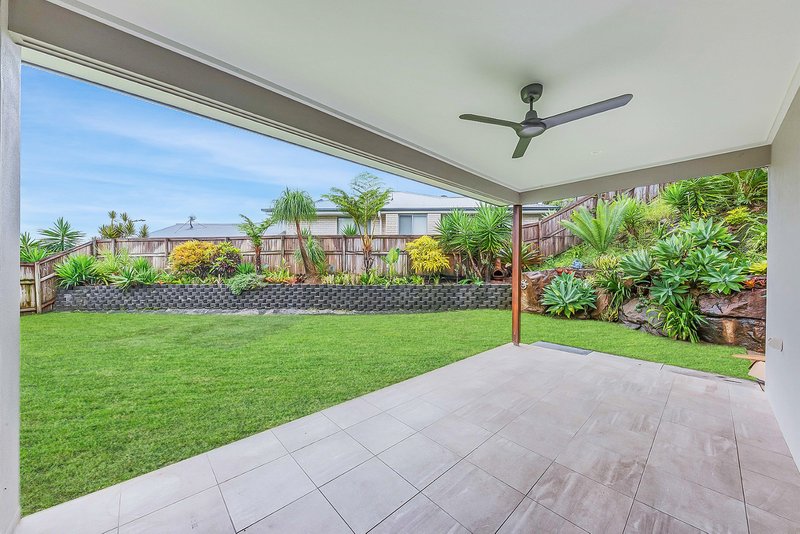 Photo - 13 Pearl Street, Cannonvale QLD 4802 - Image 2