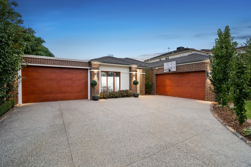 Photo - 13 Pendelton Place, Lysterfield VIC 3156 - Image 1
