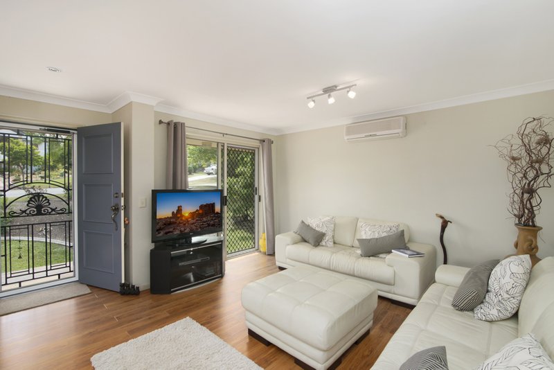 Photo - 13 Periwinkle Crescent, Tugun QLD 4224 - Image 4