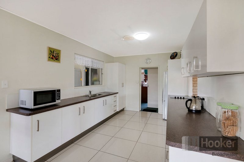 Photo - 13 Perry Place, Biggera Waters QLD 4216 - Image 5