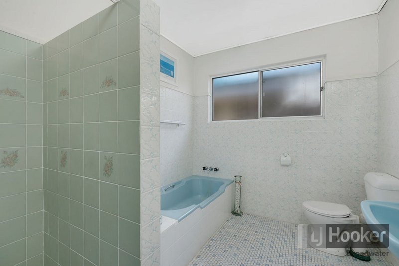 Photo - 13 Perry Place, Biggera Waters QLD 4216 - Image 13