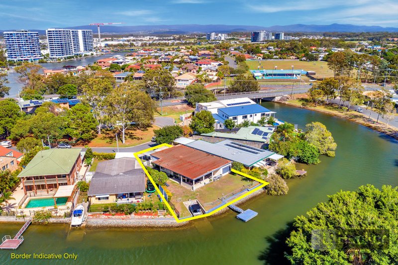 Photo - 13 Perry Place, Biggera Waters QLD 4216 - Image 21