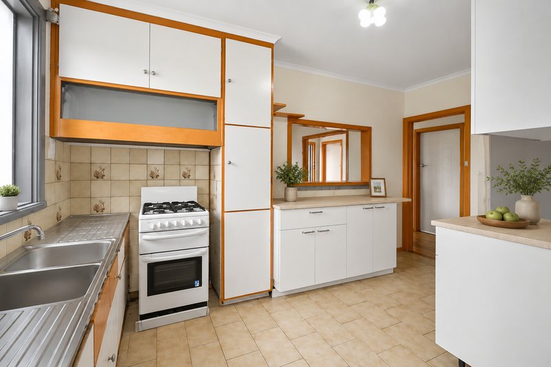 Photo - 13 Peter Street, Springvale VIC 3171 - Image 4