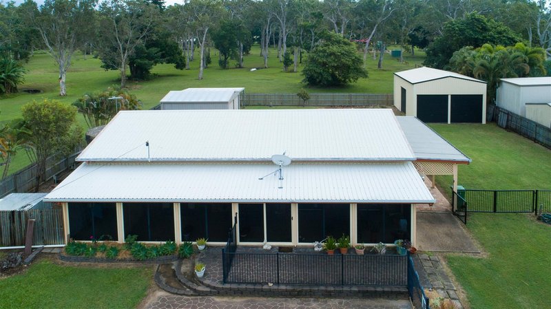 Photo - 13 Peters Avenue, Midge Point QLD 4799 - Image 3