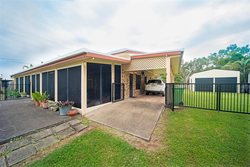 Photo - 13 Peters Avenue, Midge Point QLD 4799 - Image 6