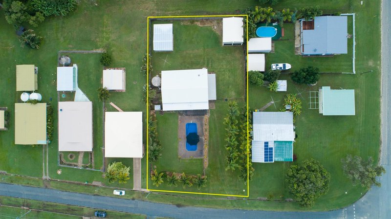 Photo - 13 Peters Avenue, Midge Point QLD 4799 - Image 10