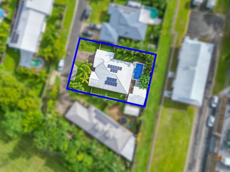 Photo - 13 Petrie Close, Kewarra Beach QLD 4879 - Image 22