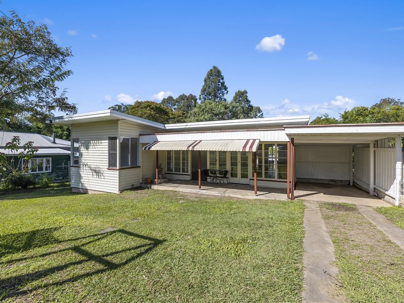 Photo - 13 Pine St , Gympie QLD 4570 - Image 2