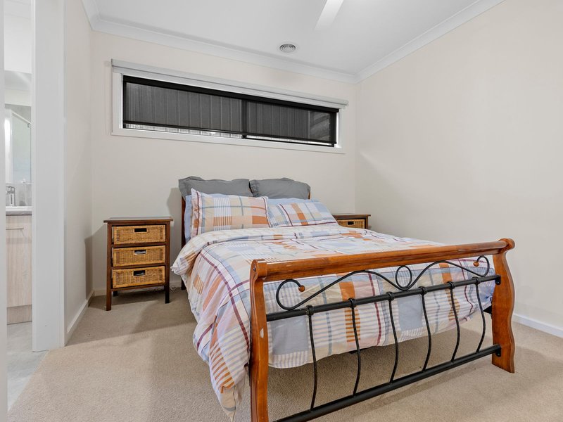 Photo - 13 Pinnacle Court, Bacchus Marsh VIC 3340 - Image 7