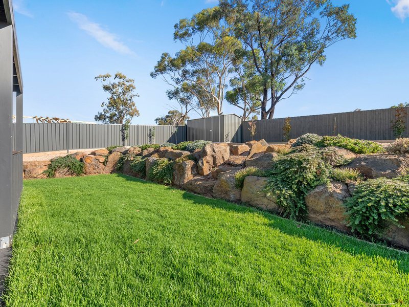 Photo - 13 Pinnacle Court, Bacchus Marsh VIC 3340 - Image 18