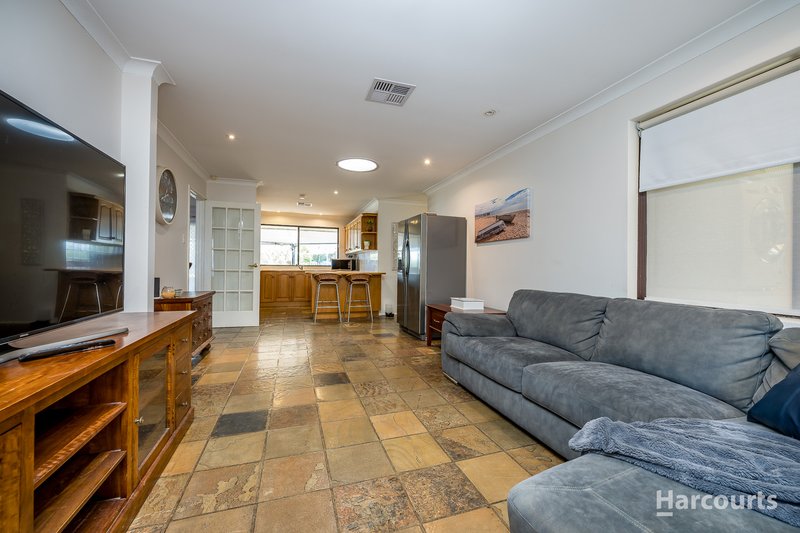 Photo - 13 Piper Street, Quinns Rocks WA 6030 - Image 7