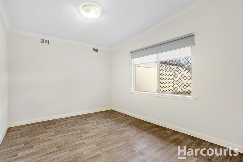 Photo - 13 Pollard Way, Warnbro WA 6169 - Image 9