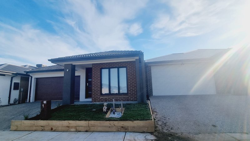 Photo - 13 Pollen Road, Tarneit VIC 3029 - Image 16