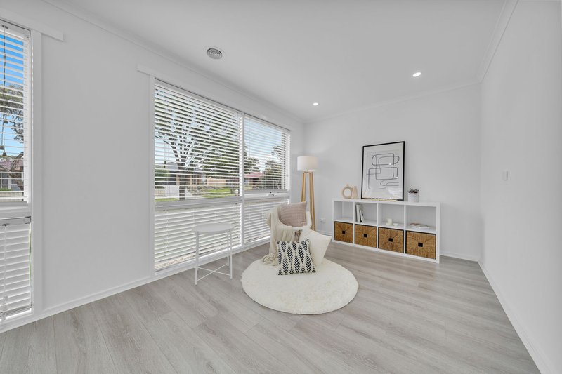 Photo - 1/3 Pollina Close, Hampton Park VIC 3976 - Image 12