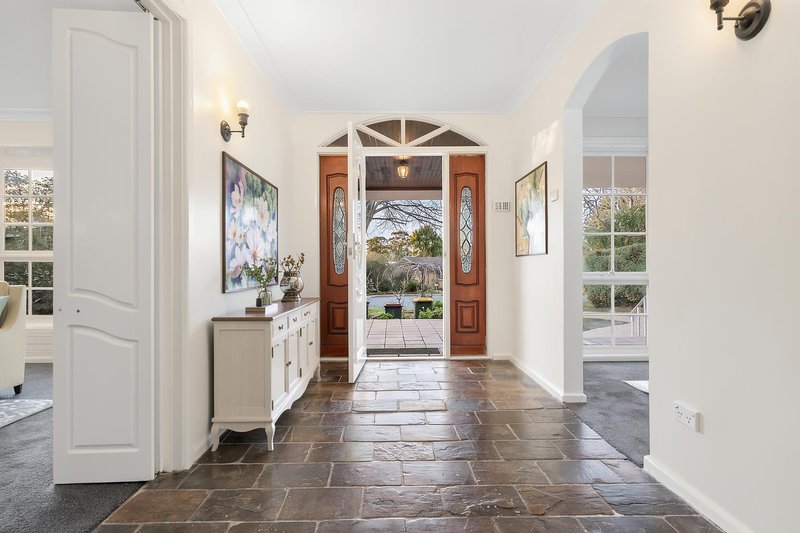 Photo - 13 Prell Place, Hackett ACT 2602 - Image 2